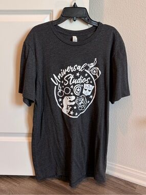 Universal Studios gray shirt